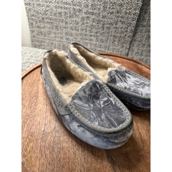 UGG Womens Velvet & Shearling Lined Slippers Size 7 Gray - Picture 2 of 10